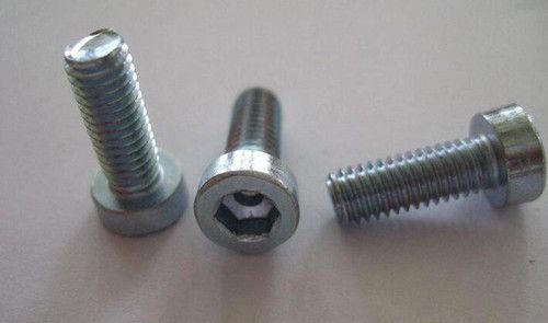 �ݶ������