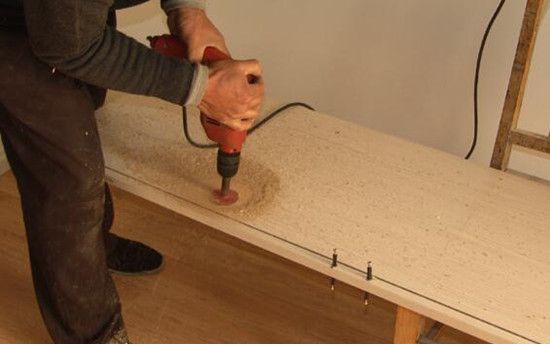 ���۴���