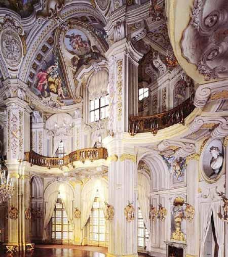 ����˽����������