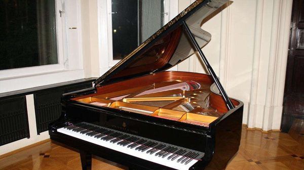 ������α���