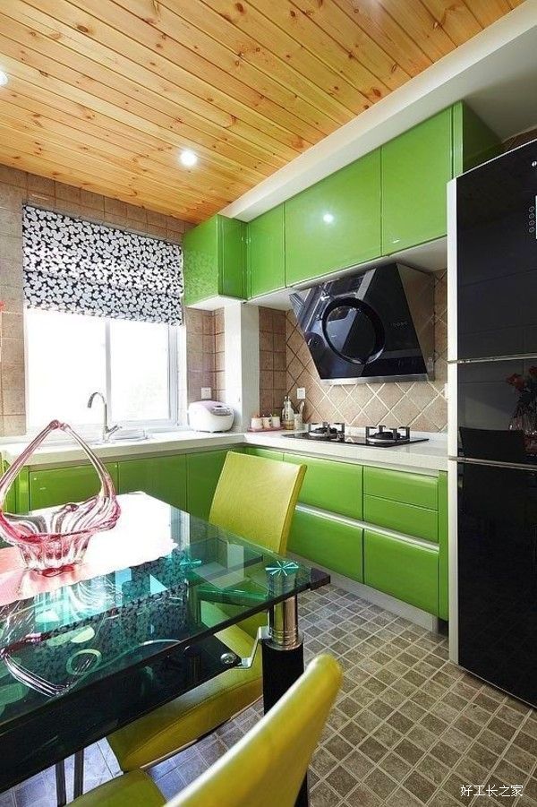 ��ɫ����-δ����չ����