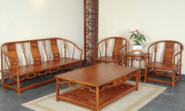 �Ͼ������г�