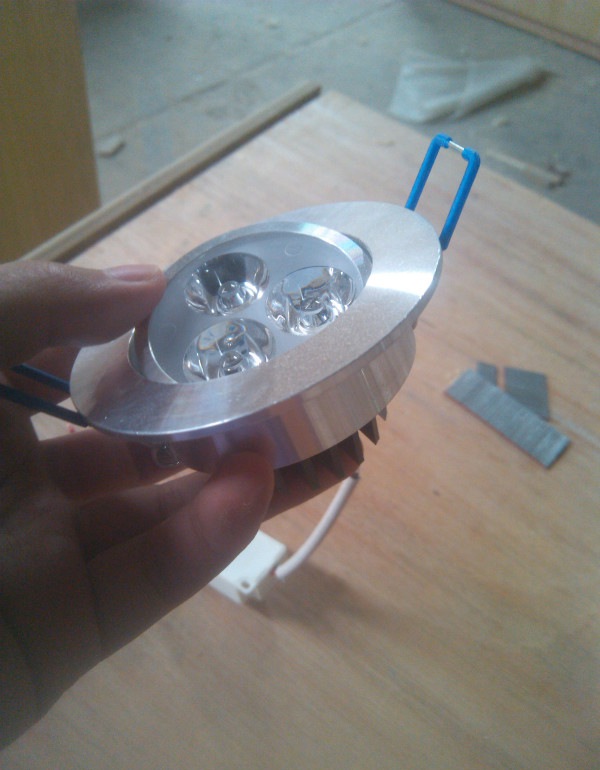 ֣�ݴ��С��װ��Ч��ͼ