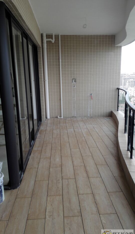 ���ڱ����۾�װ��Ч��ͼ