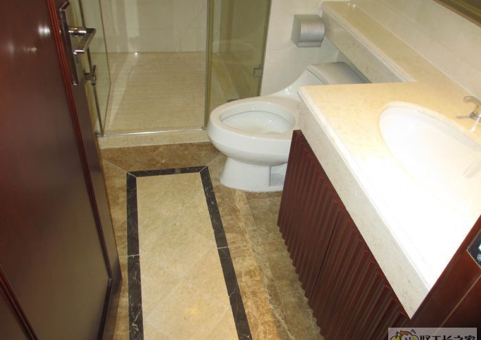 ���ݱ����г��㳡װ��Ч��ͼ