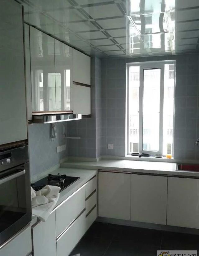 �Ϻ�������·װ��Ч��ͼ