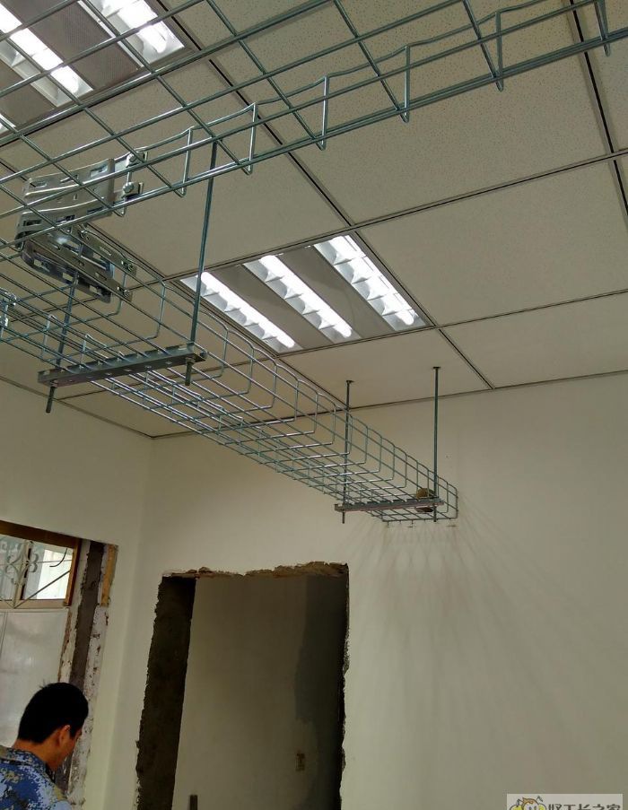 青岛徐州路部队机房装修效果图