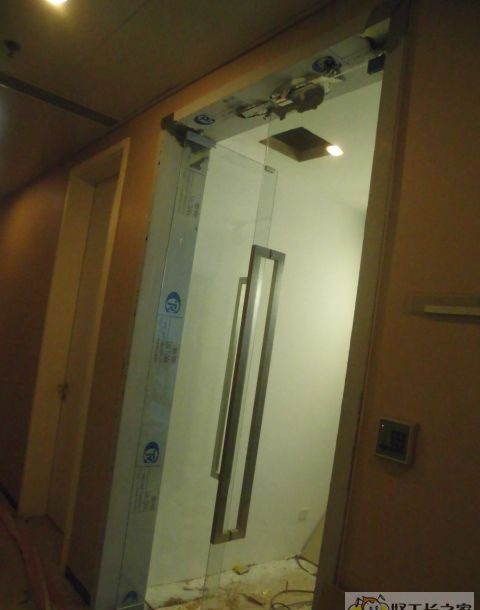 成都晶科一号办公室装修工程装修效果图