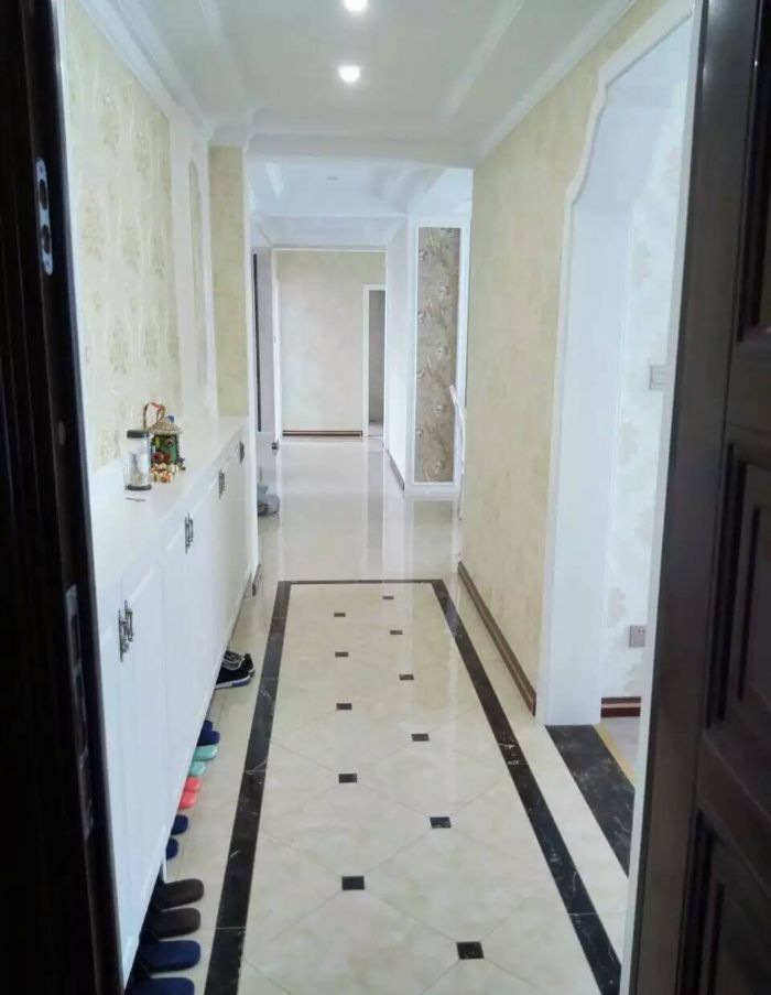 �人���ǻ���װ��Ч��ͼ