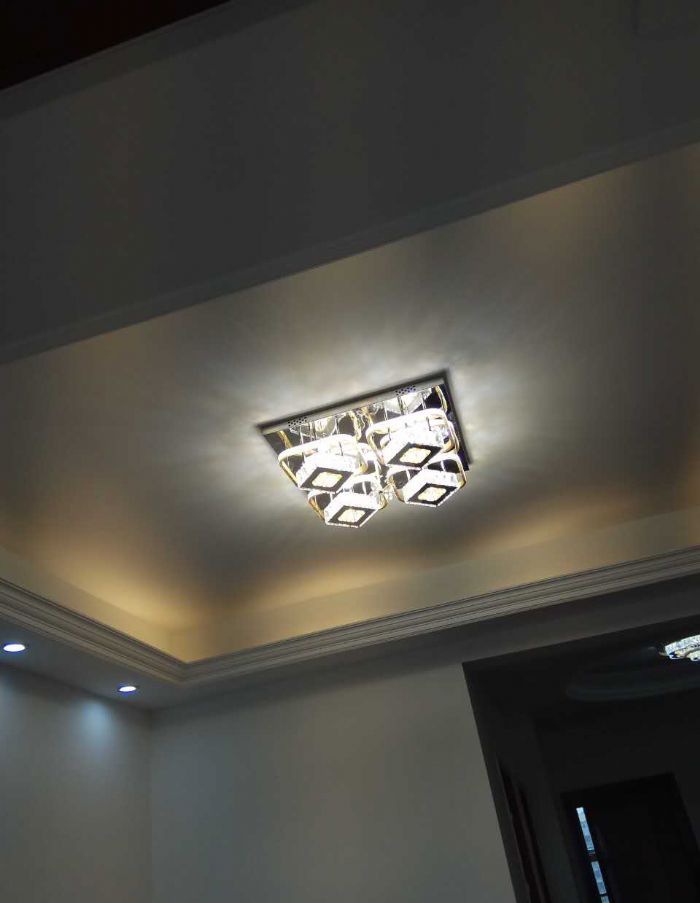 �人�����϶�����װ��Ч��ͼ