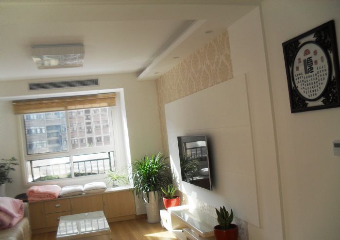 �γǽ�ɫ��Եװ��Ч��ͼ