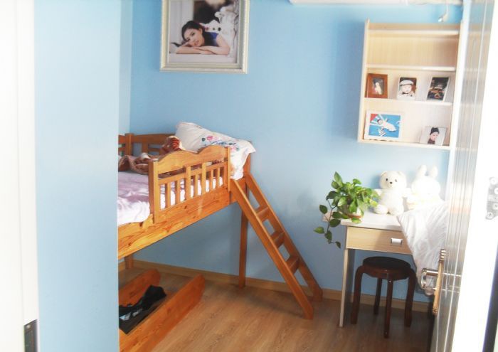 �γǽ�ɫ��Եװ��Ч��ͼ