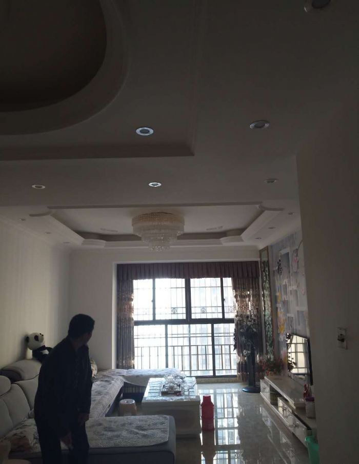 ���ݰ����˺���װ��Ч��ͼ