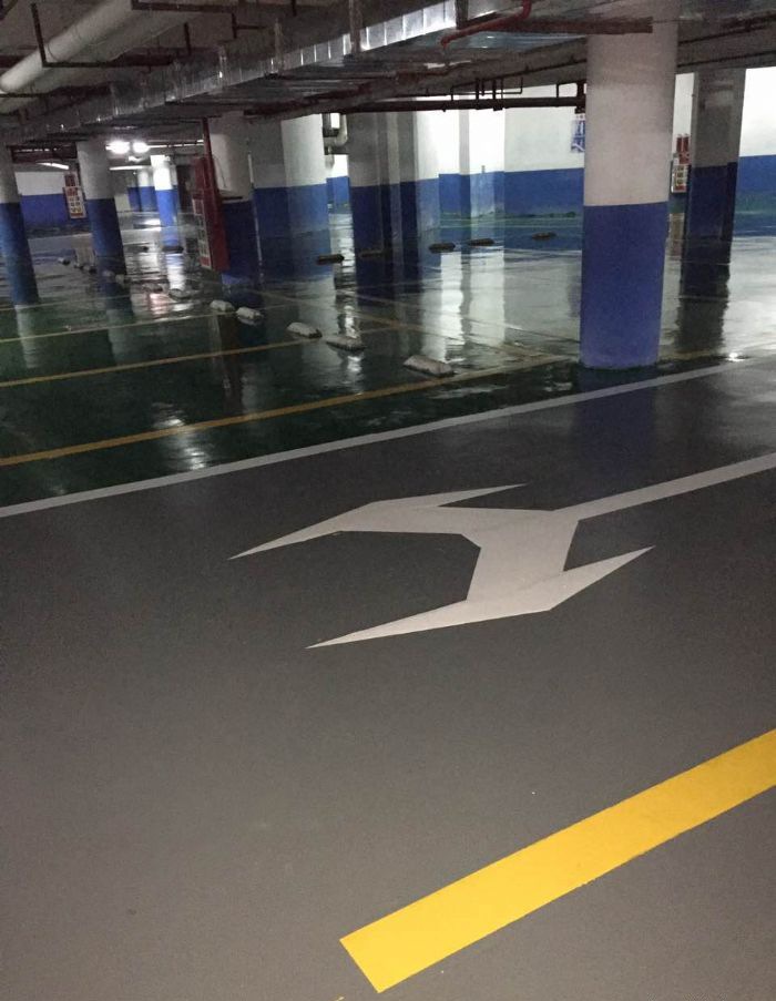 广州地下停车场地坪漆施工装修效果图