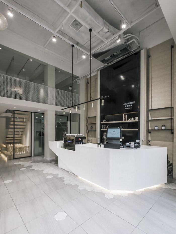 上海人民广场甜品店装修效果图