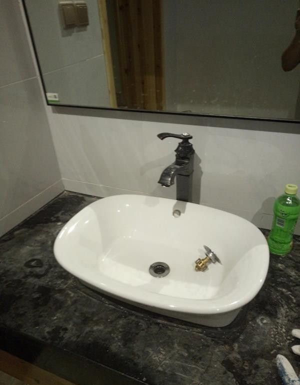 �Ϻ�Ϋ���Ŵ�װ��Ч��ͼ