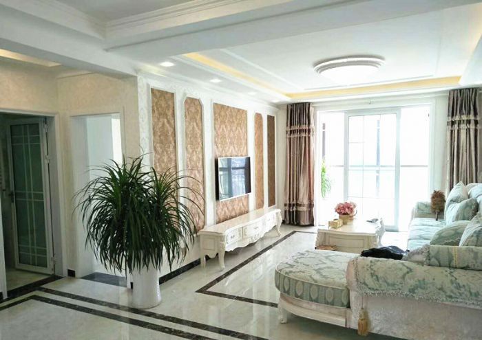 ���ʻ�ǰ���й㳡װ��Ч��ͼ