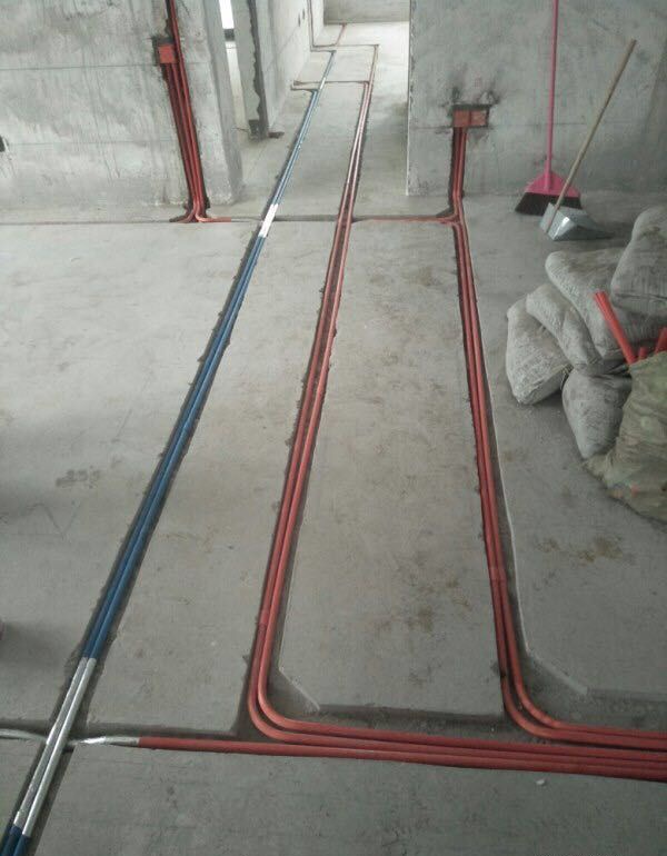 �Ͼ�ʯͷ���´�װ��Ч��ͼ