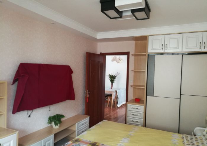 �Ͼ�ʯͷ���´�װ��Ч��ͼ