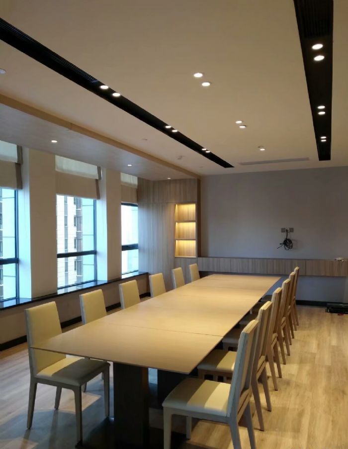 �Ϸ����ֻ���װ��Ч��ͼ