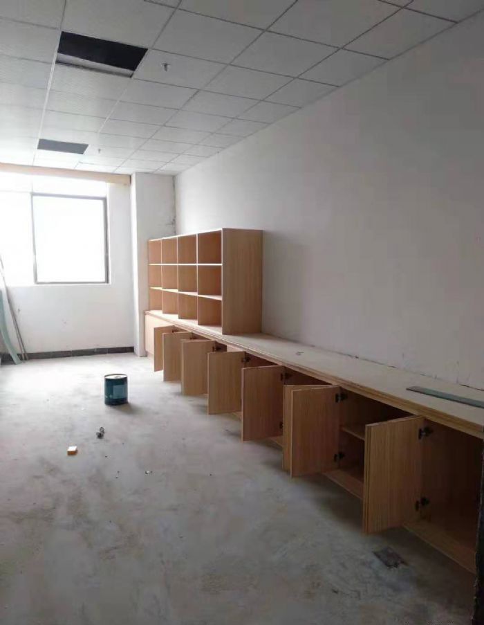 ��ݸ��ͷ�Ƿ����칫��װ��Ч��ͼ