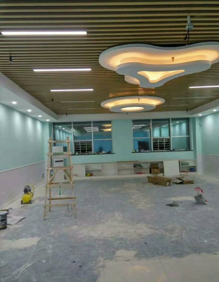 ����ѧУ��ý�����װ��װ��Ч��ͼ