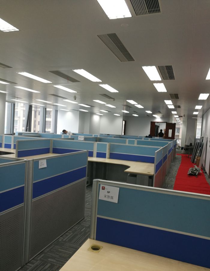 ���ݳɶ���ӽ�칫�ң�̨�̣�װ��Ч��ͼ