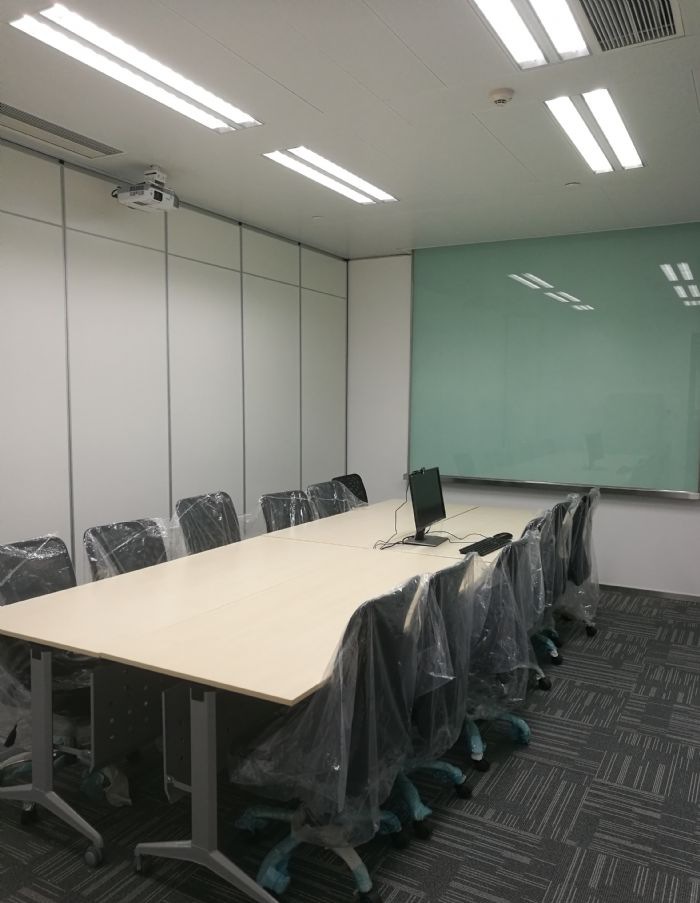 ���ݳɶ���ӽ�칫�ң�̨�̣�װ��Ч��ͼ