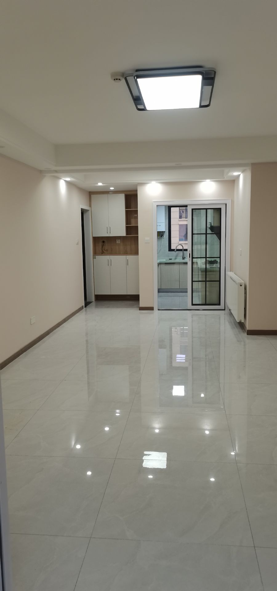 �人�н��Ϻ�Ҽ��װ��Ч��ͼ