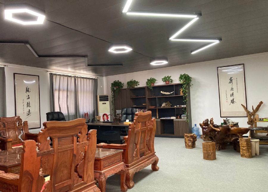 郑州融通二手车行装修效果图