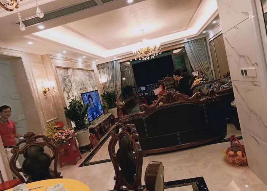 ���ݻ������־�װ��Ч��ͼ