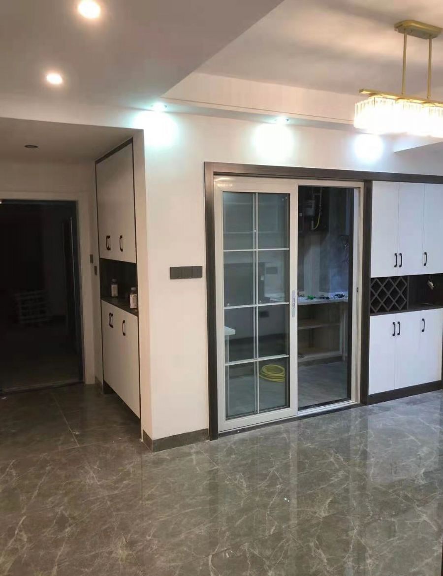 �ϲ���ʢ����װ��Ч��ͼ